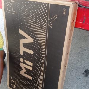 Cámara Mirrorless Canon EOS R100